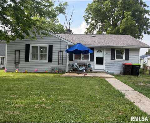 425 E HIGH Street, Creve Coeur, IL 61610