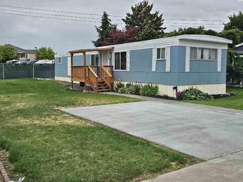 7901 W Clearwater Avenue #120, Kennewick, WA 99336