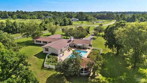605 Meander Ln, Cantonment, FL 32533