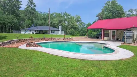 419 An County Road 385, PALESTINE, TX 75801
