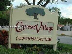 7110 Fairway Dr, Miami Lakes, FL 33014
