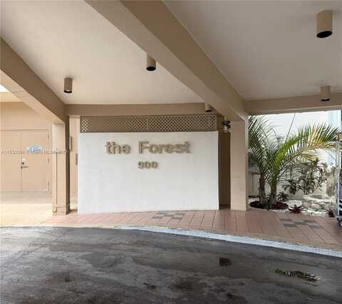 900 Saint Charles Pl, Pembroke Pines, FL 33026