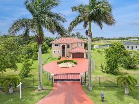 19520 SW 206th St, Miami, FL 33187