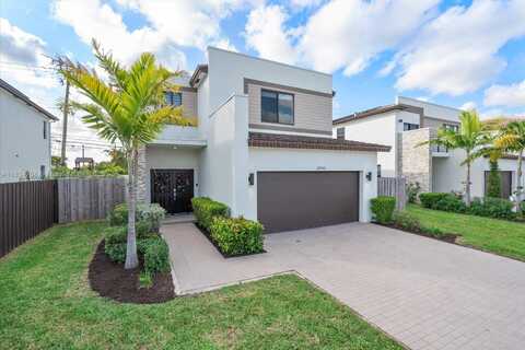 20960 NE 2nd Ct, Miami, FL 33179