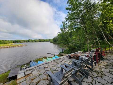 3172 Carobeth Drive, Tobyhanna, PA 18466