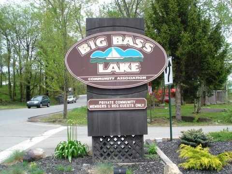 1497 S Lehigh River Drive, Clifton Township, PA 18424