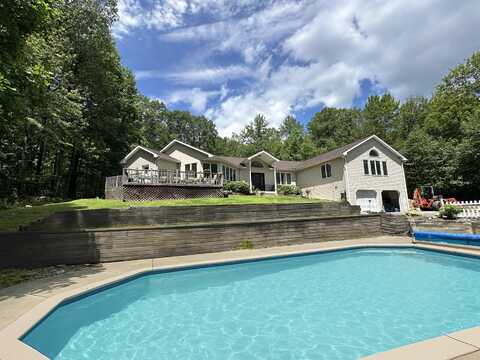 5141 Innwood Drive, Germansville, PA 18053