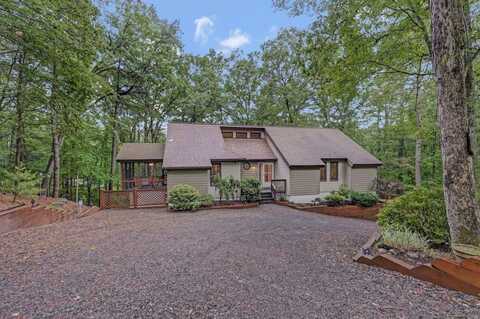 151 Manchester Drive, Bushkill, PA 18324