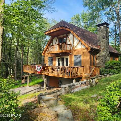 101 Deer Run, Greentown, PA 18451