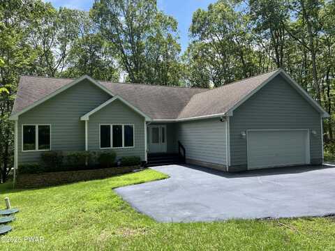 802 Appaloosa Court, Lords Valley, PA 18428