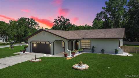 4 Mangrove Court W, Homosassa, FL 34446