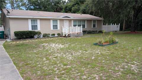 105 S Camellia Avenue, Crystal River, FL 34429