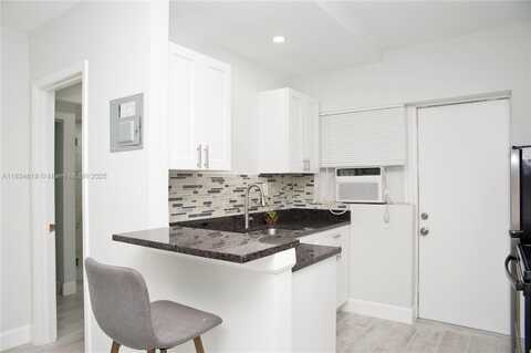 4105 N Ocean Dr, Lauderdale By The Sea, FL 33308