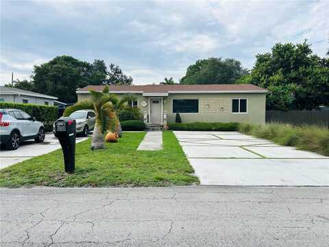 301 NW 146th St, Miami, FL 33168