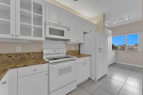 7623 Southampton Ter, Tamarac, FL 33321