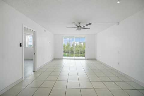 2980 Point East Dr, Aventura, FL 33160