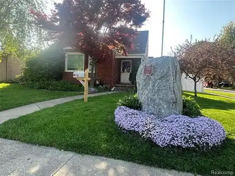 7208 Rosedale Boulevard, Allen Park, MI 48101