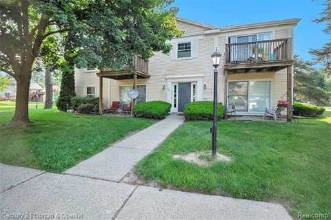 841 Bloomfield Village Boulevard, Auburn Hills, MI 48326