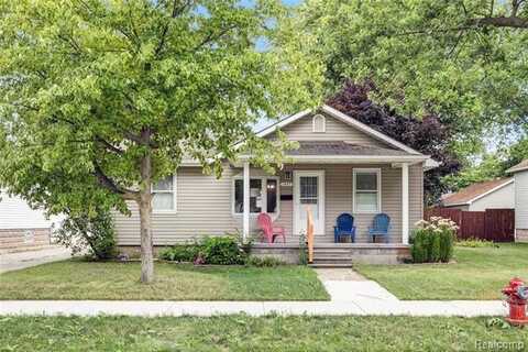 1445 Goffe, St Clair, MI 48079