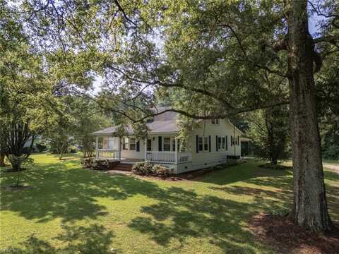 8909 S Quay Road, Suffolk, VA 23437