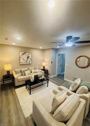 924 Wickford Drive, Chesapeake, VA 23320