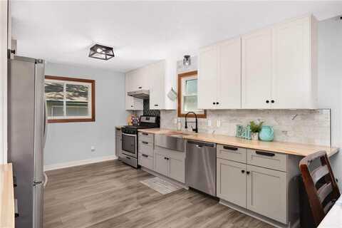 20450 Dodd Boulevard, Lakeville, MN 55044