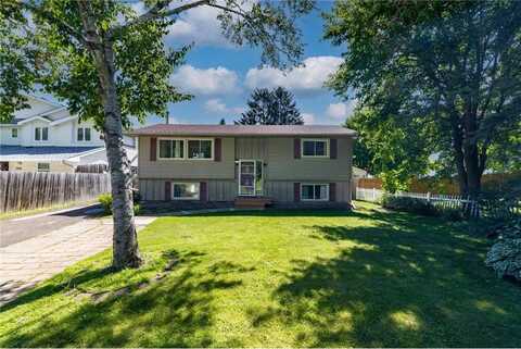 1958 6th Street N, North Saint Paul, MN 55109