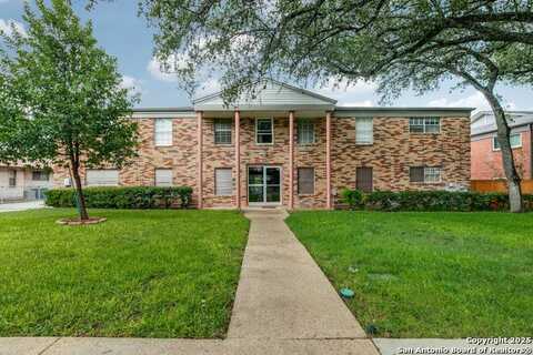 235 W Silver Sands Dr, San Antonio, TX 78216