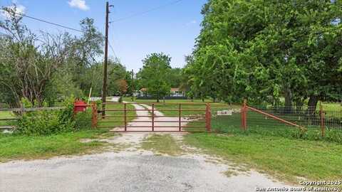 614 Woodcreek, McQueeney, TX 78123