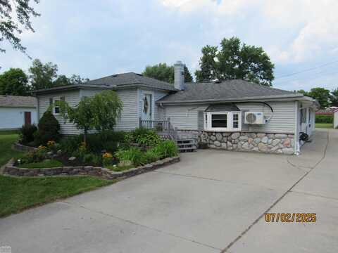 2566 Lewis, Port Huron, MI 48060