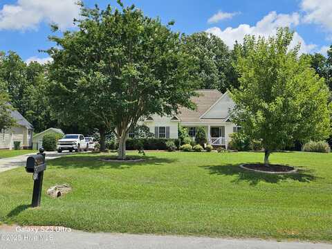 2623 Plumosa Drive, Grimesland, NC 27837