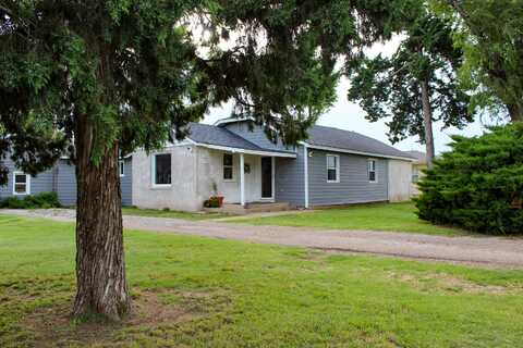 1105 Main Street, Panhandle, TX 79068