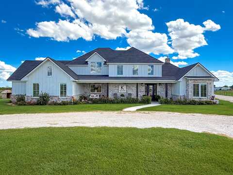 801 1ST Street, Stinnett, TX 79083