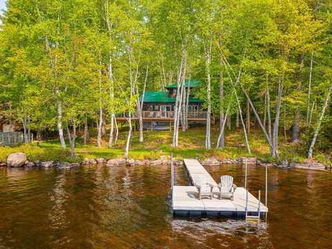 55 Greylock Road, Long Lake, NY 12847
