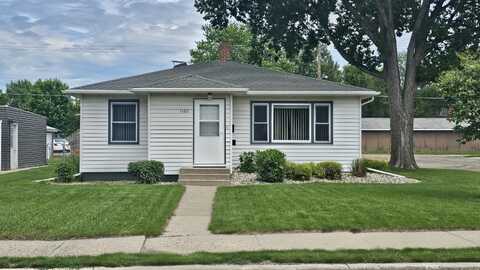 1102 N Penn Street, Aberdeen, SD 57401
