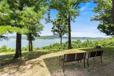 188 Point Mirage RD, Eureka Springs, AR 72631