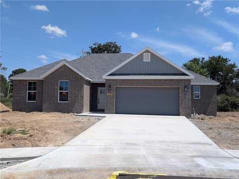 100 White Oak ST, Gentry, AR 72734