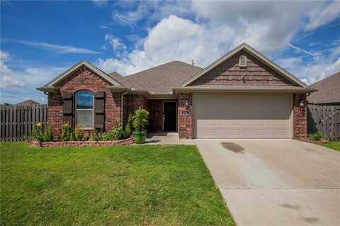 4511 W Wales DR, Fayetteville, AR 72704