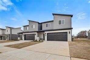 721 Sun Meadows LOOP, Centerton, AR 72719