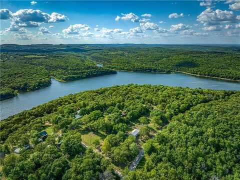 18548 West AVE, Lead Hill, AR 72644
