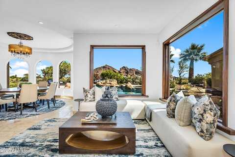 7000 N 47TH Street, Paradise Valley, AZ 85253