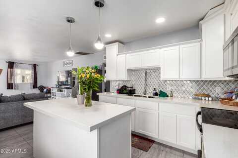 2744 W CAMPBELL Avenue, Phoenix, AZ 85017