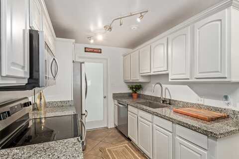 3232 E CYPRESS Street, Phoenix, AZ 85008