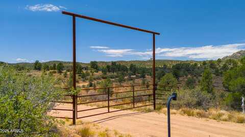 0043 Blue Sky Drive, Peeples Valley, AZ 86332