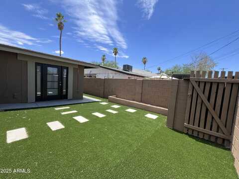 4142 E MORELAND Street, Phoenix, AZ 85008