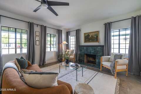 313 W VERNON Avenue, Phoenix, AZ 85003