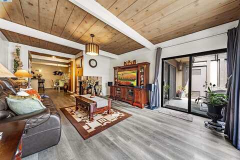 4303 Sacramento Ave, Fremont, CA 94538