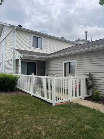 641 Surfside, Schaumburg, IL 60194