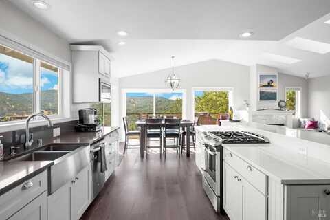 76 Sunnyhill Lane, Napa, CA 94558