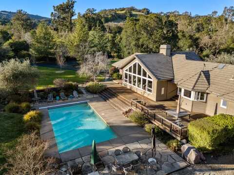 2220 Grove Street, Sonoma, CA 95476